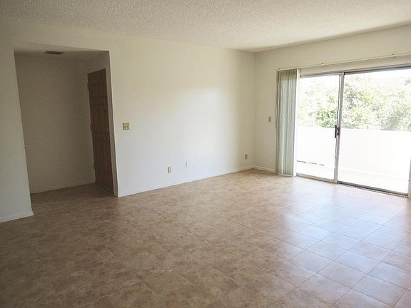 5th image of 23122 Samuel St APT 10