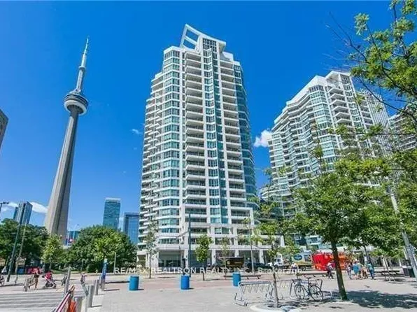 230 Queens Quay W, Toronto, ON