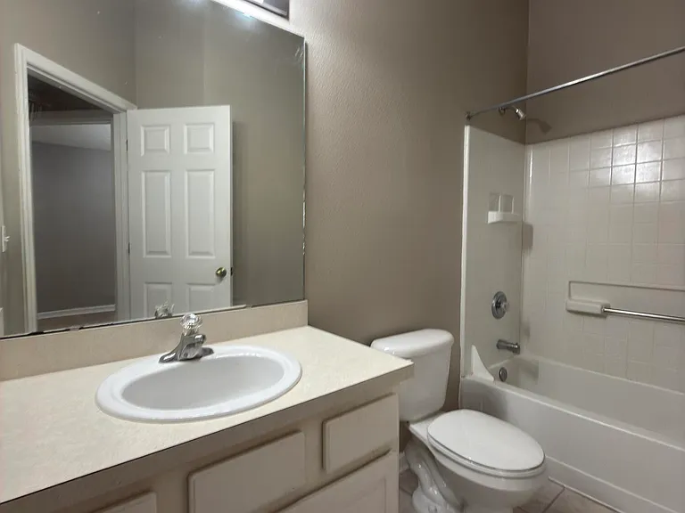 5841 Parkstone Crossing Dr — Photo 23