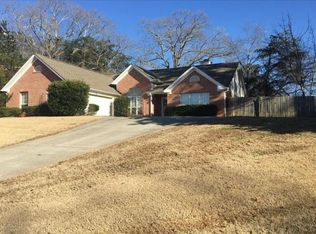 6131 Back Bay Cir, Flowery Branch, GA 30542
