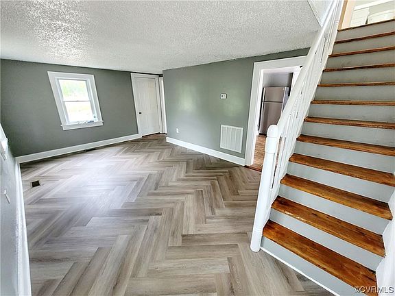 3rd image of 2415 Afton Ave
