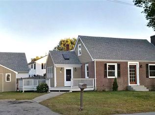 18 Freeman St, Warwick, RI 02886