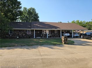 610 E Arch St, Paris, AR 72855