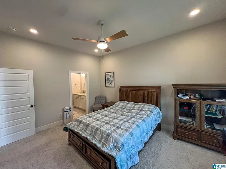 4740 Arden Way — Photo 12