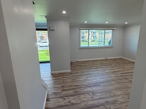 3rd image of 247 Robert Dr #1