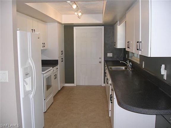 4th image of 312 SE 18th Ave
