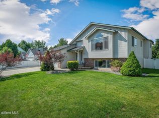 2012 E Mountain Vista Dr, Coeur D Alene, ID 83815