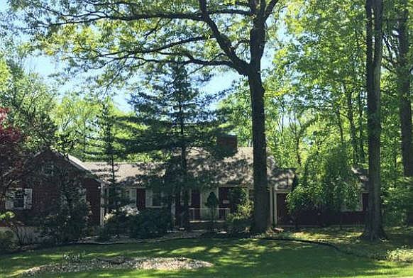 1st image of 10 Ford Ln