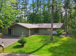 4020 Crestwood Ct, Wisconsin Rapids, WI 54494
