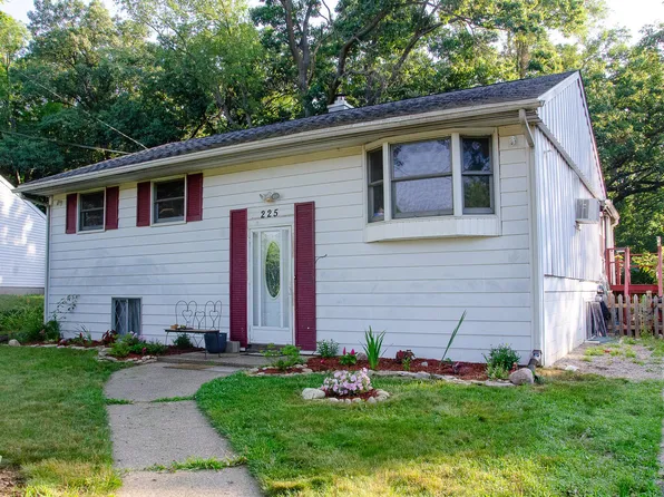 225 Eastwood Dr, Battle Creek, MI 49017