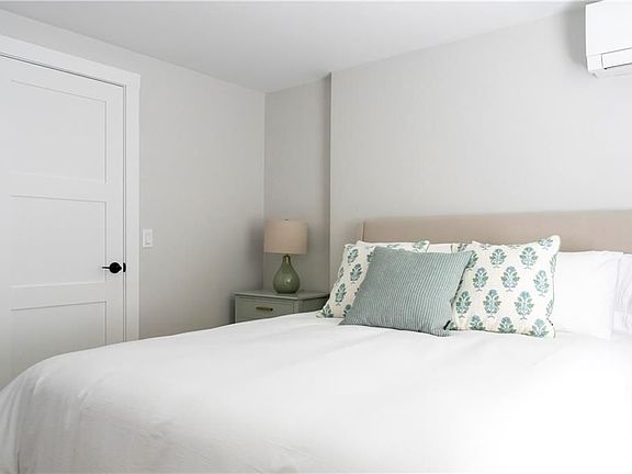 2nd image of 43 Franklin St #3
