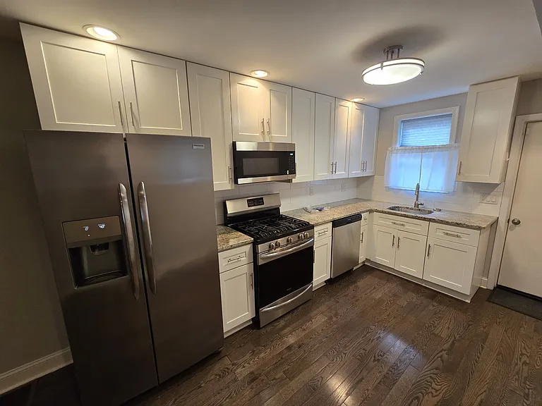 2432 S Hutchinson St — Photo 13