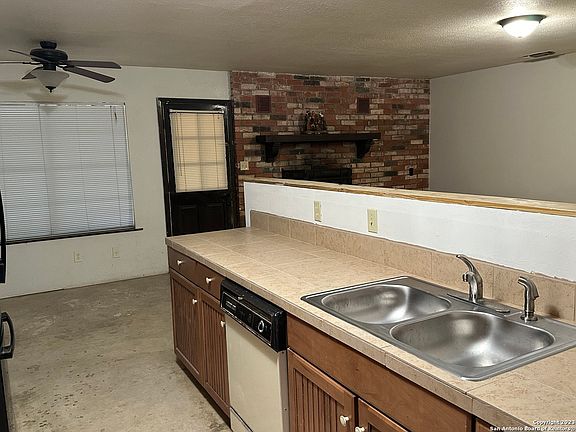 4th image of 410 S 12TH ST