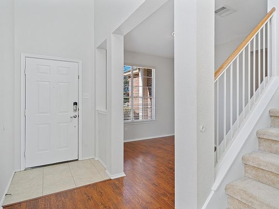 5th image of 417 Grey Feather Ct