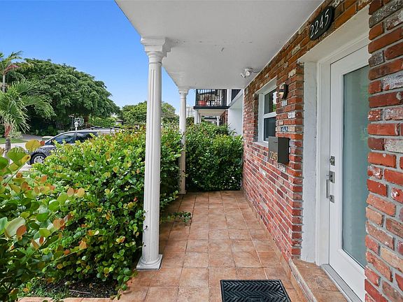 3rd image of 2245 NE 122nd St #2245
