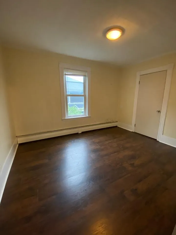 2 bed, 803 sqft, $1,600 — Photo 2