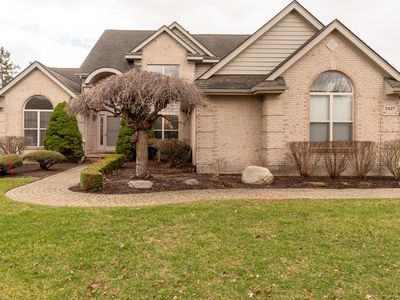 2427 Moors Ct, Ann Arbor, MI, 48108
