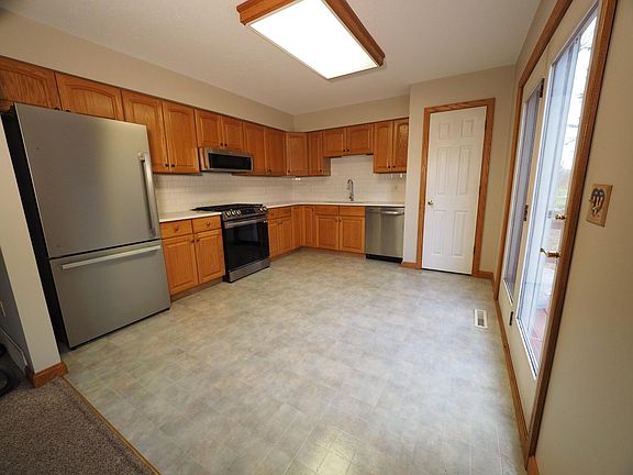 5th image of 1217 Bartlett Rd