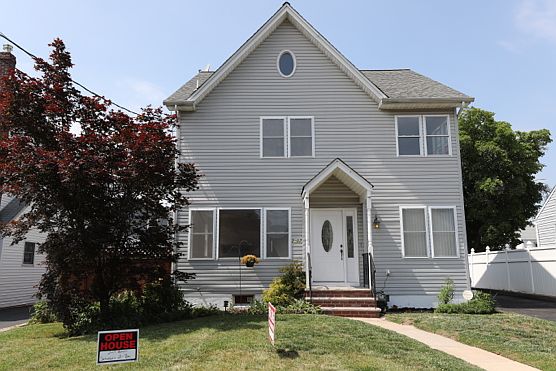 1st image of 2-07 Berdan Ave #1X