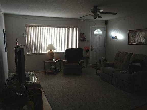 3rd image of 802 Bursum Pl