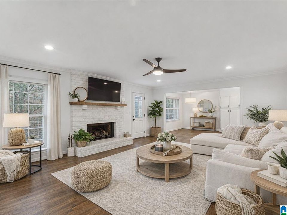 1st image of 764 Heatherwood Dr