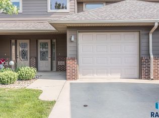 8510 W Grinn Pl, Sioux Falls, SD 57106