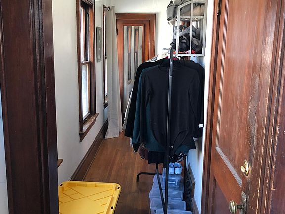 3rd image of 730 Franklin Ave
