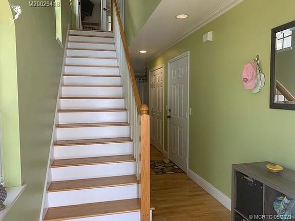3rd image of 486 Nettles Blvd
