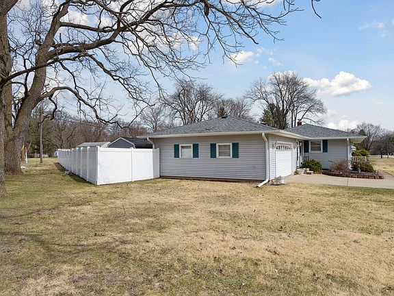 5th image of 1524 Kensington Dr