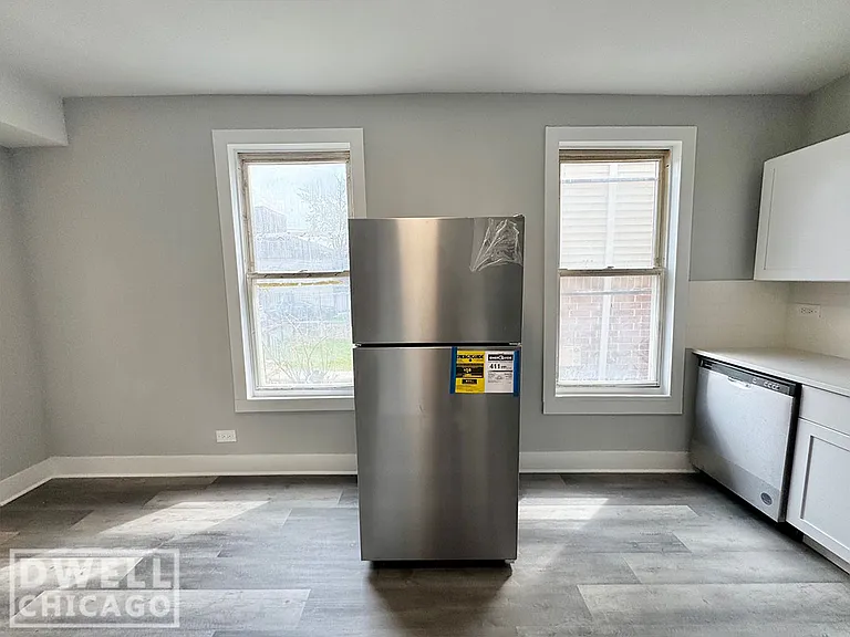 1538 W Walton St #1R — Photo 9