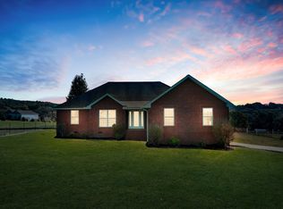 1640 Burnley Rd, Hartsville, TN 37074