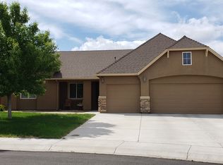 153 Creekside Dr, Dayton, NV