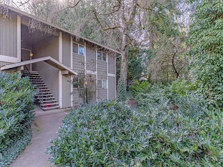 6626 SW Terri Ct #8 — Photo 20