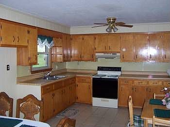 3rd image of 725 Skyview Dr
