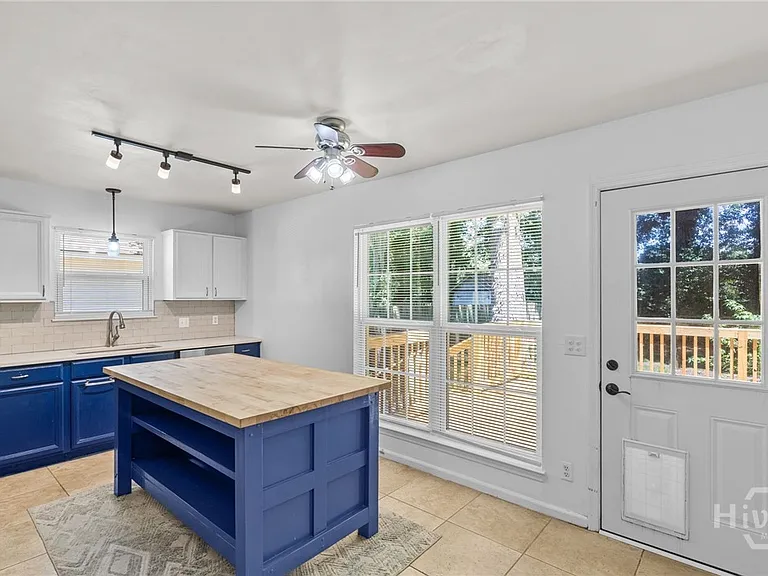 114 Saint Andrews Way — Photo 12
