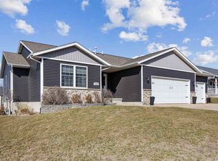 2706 Navajo Ave SW, Cedar Rapids, IA 52404