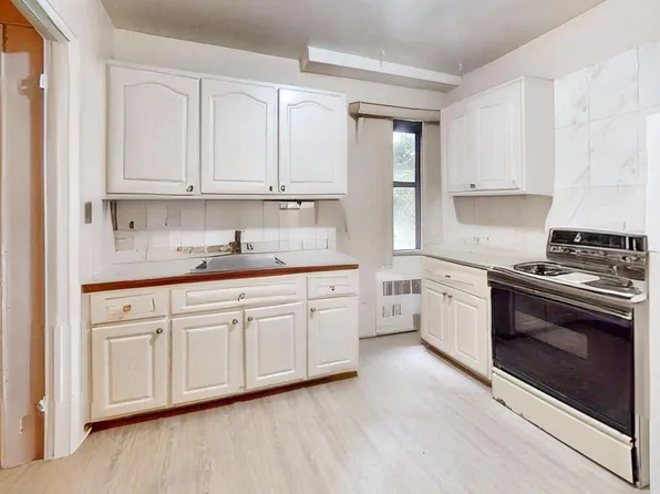 140-21 31 Road #3F, Flushing, NY 11354