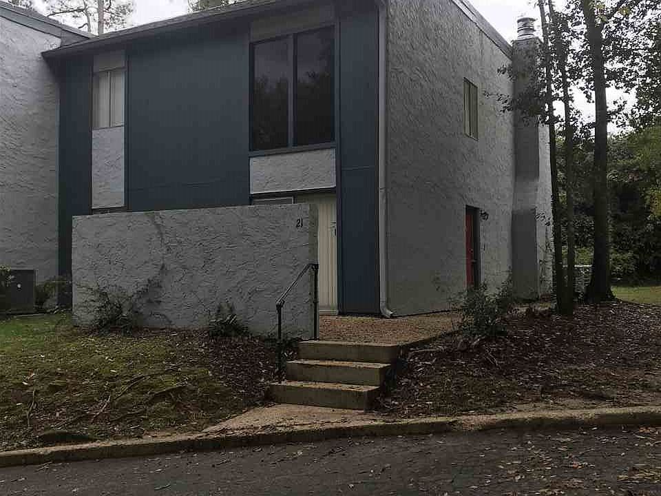 1st image of 2949 Shamrock St N APT 21