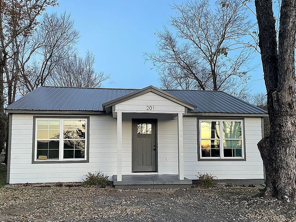 1st image of 201 Meadow Ln