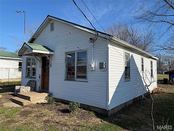 2nd image of 203 S Belle Ave