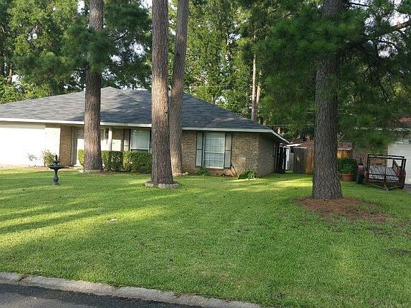 3rd image of 1014 Woodshire Cir