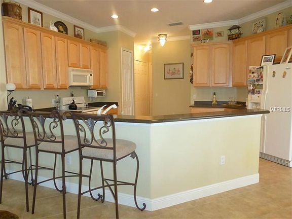 3rd image of 597 Highlands Hammock Dr