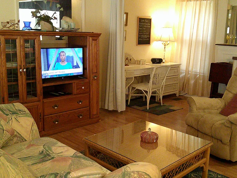 422A W New York Ave — Photo 30