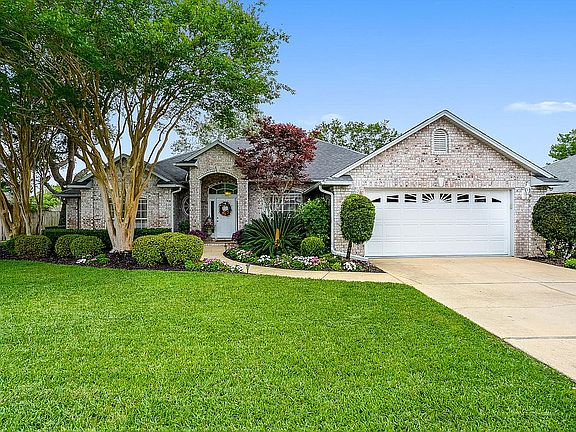 3rd image of 1143 Jaguar Cir