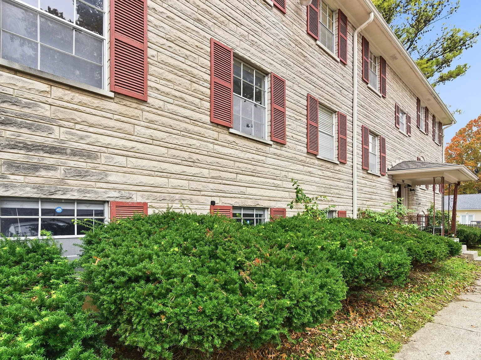 2 bed, 800 sqft, $895 — Photo 2