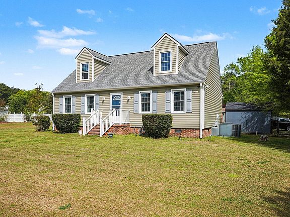 4th image of 203 Little River Dr