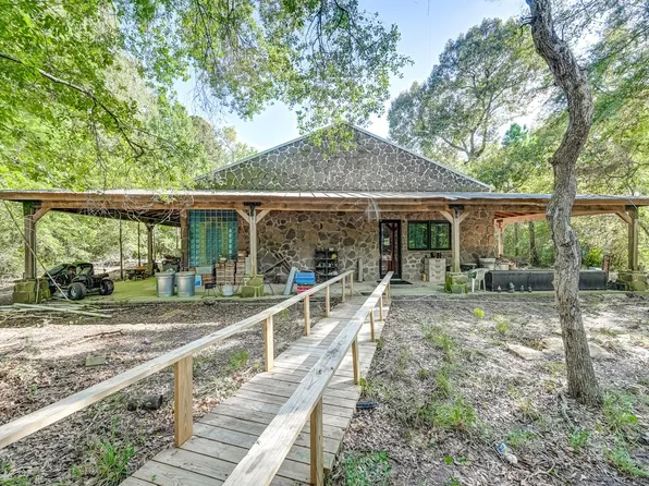 8464 Carolyn Ct, Plantersville, TX 77363