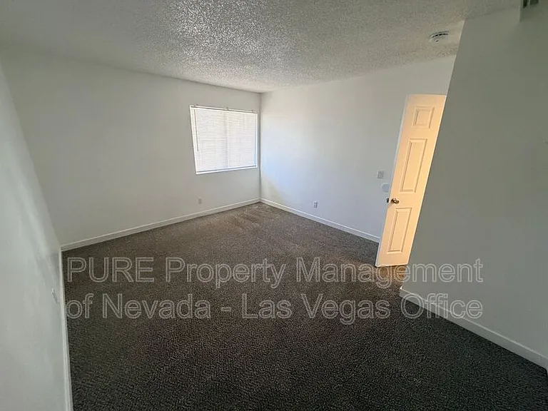 1405 Vegas Valley Dr #193-bldg 20 — Photo 23