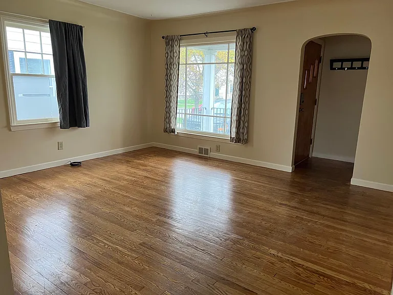 1137 Hovey St SW — Photo 8