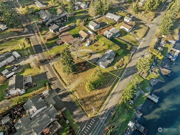 6707 W Lake Tapps Highway E, Lake Tapps, WA 98391